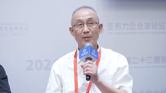 新基讯科技董事长曹强：小黄鸭、Labubu等产品向消费级AI方向演进